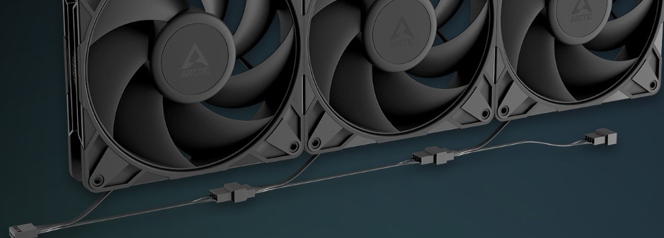 Arctic Cooling P14 Pro PST umožňuje zapojit vedle sebe více ventilátorů