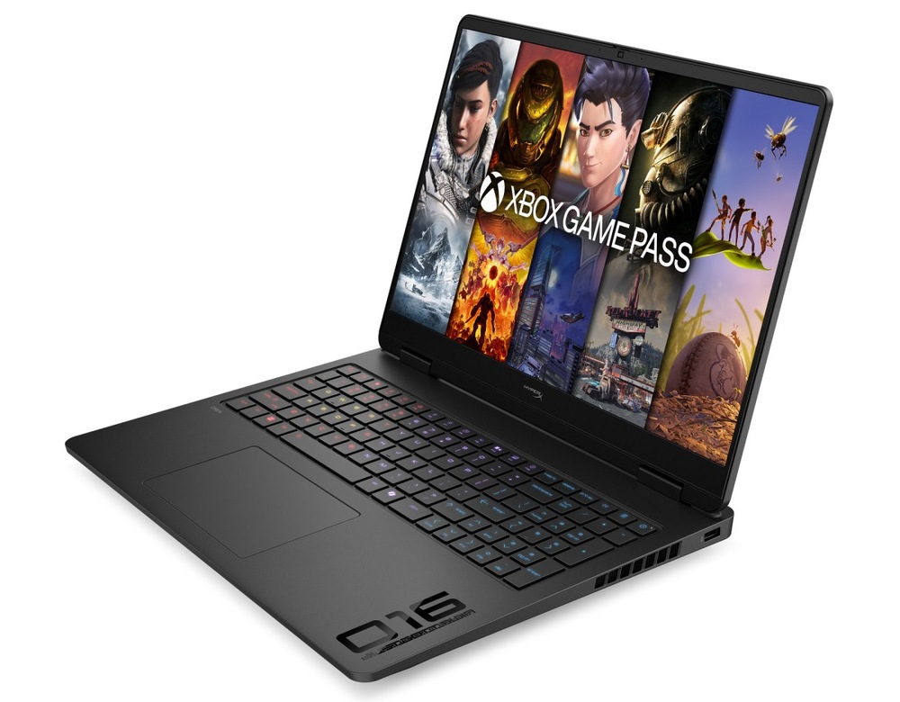 Otevřený a zapnutý notebook HyperX OMEN 16-am2000ncx otočený doleva