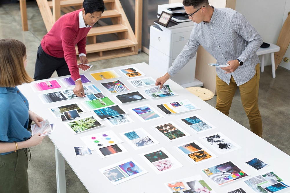 Tiskárna multifunkční HP Deskjet 2720e, služba HP Instant Ink bílá