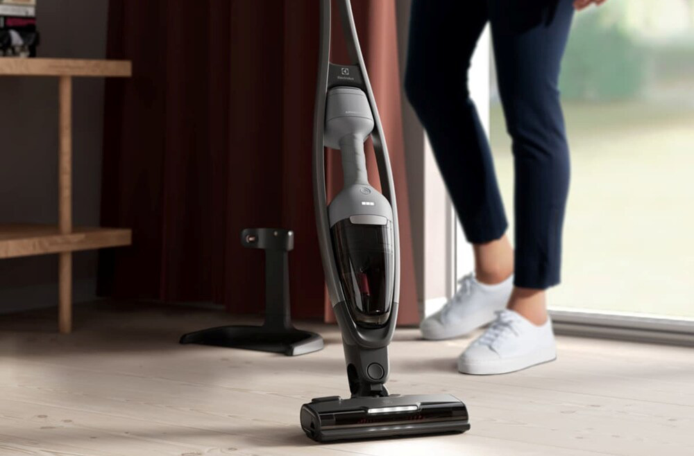 Tyčový vysavač Electrolux 600 ES62CB25UG