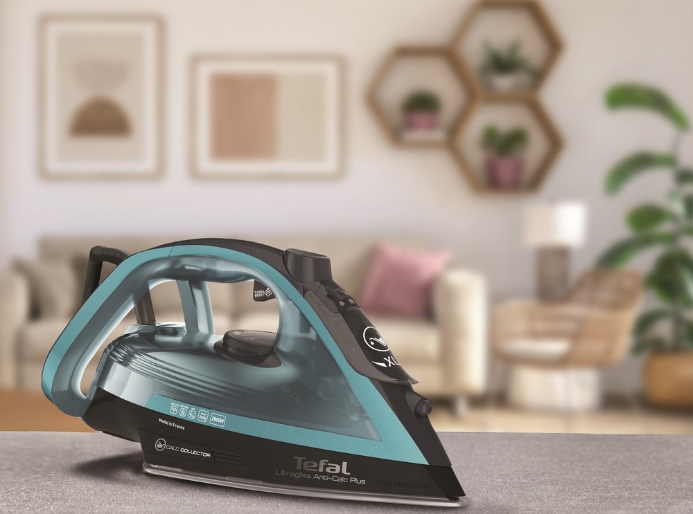 Žehlička Tefal Ultragliss Plus FV6832E0