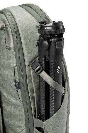 Batoh Peak Design Travel Backpack 30L zelený