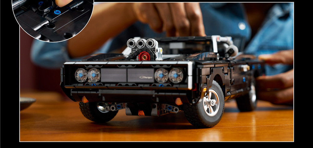 Stavebnice LEGO® Technic 42231 Auto Fast and Furious Dodge Charger R/T Legendární Dodge Charger R/T ze série Rychle a zběsile nabízí dospělým fanouškům propracovaný stavitelský projekt z kostek LEGO Technic zakončený působivým výstavním modelem