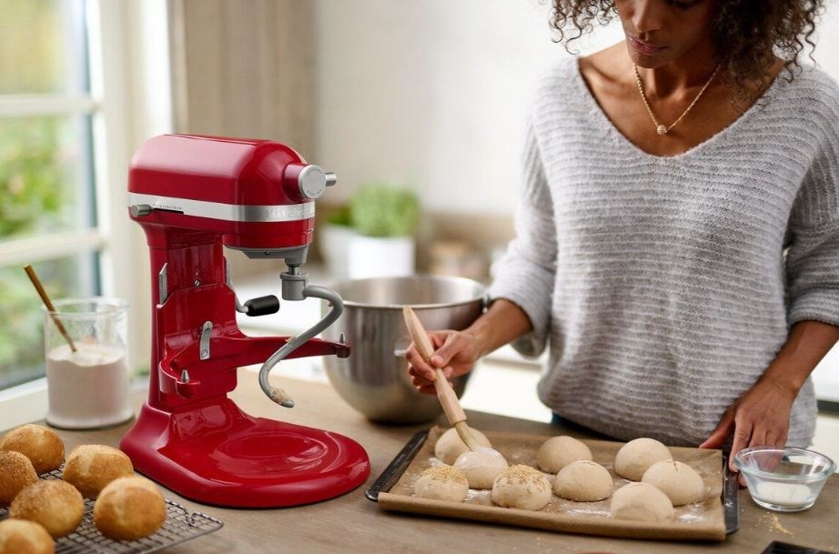 Kuchyňský robot KitchenAid Artisan 5KSM60SPXEER červený