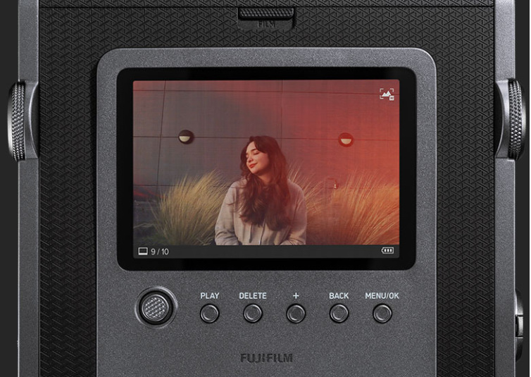 Instantní fotoaparát Fujifilm Instax WIDE EVO černý/šedý