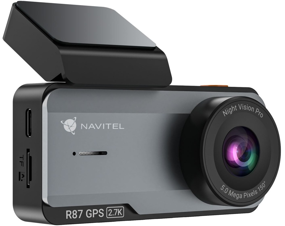 Autokamera NAVITEL R87 GPS pohled z předního úhlu