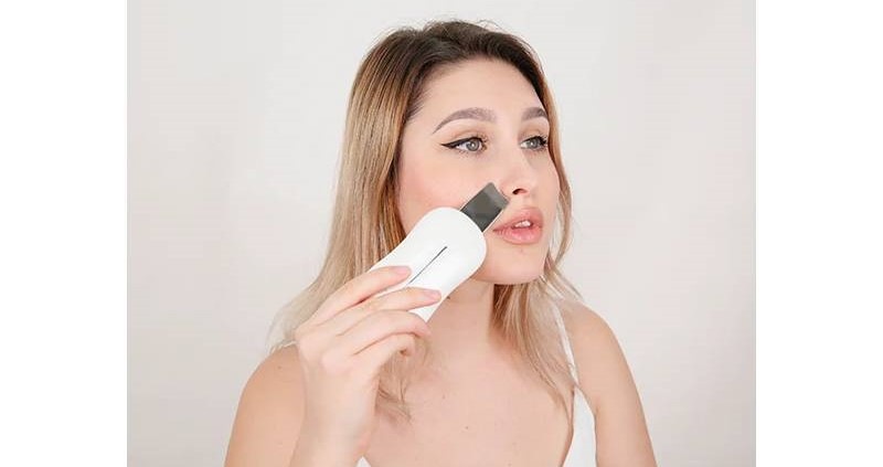 Ultrazvuková špachtle TOUCHBeauty 1887 Ultrazvuková špachtle TOUCHBeauty 1887