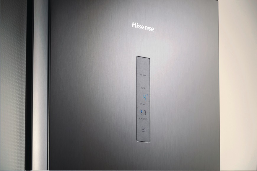Chladnička s mrazničkou Hisense RB395N4BFE černá Kombinovaná chladnička Hisense RB395N4BFE, černá, LED displej