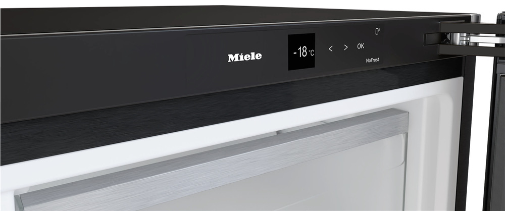 Mraznička Miele FNS 4782 D Blacksteel umožňuje propojení s aplikací Miele@home