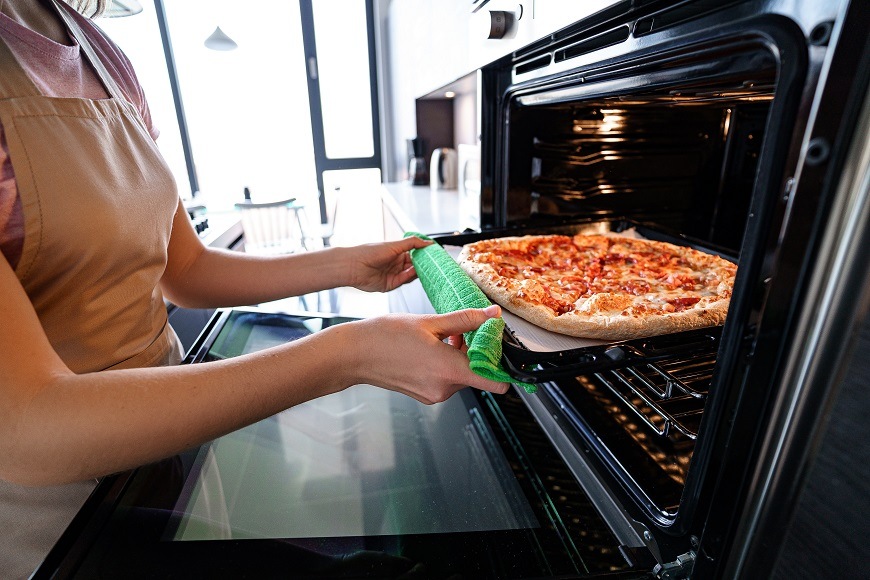 Trouba ETA 178590000 černá/nerez Vestavná trouba ETA 178590000, pizza