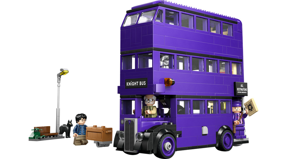 Stavebnice LEGO® Harry Potter™ 76446 Dobrodružství v záchranném kouzelnickém autobusu Pět postav včetně Tichošlápka umožňuje rozehrávat vlastní kouzelnické příběhy plné dobrodružství.