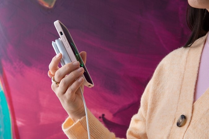 Bezdrátová nabíječka Spello by Epico 3v1 Portable Wireless, skládací bílá Bezdrátová nabíječka Spello by Epico 3v1 Portable Wireless, skládací bílá