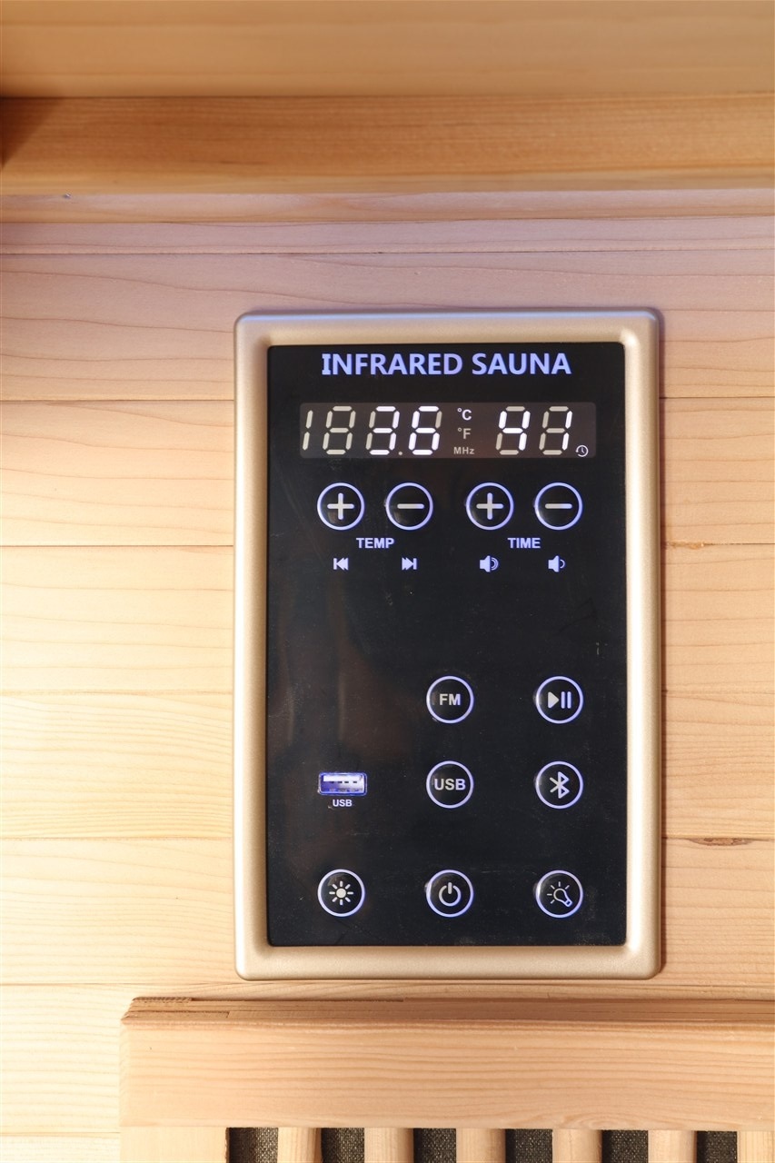 Detail na ovládací panel sauny.