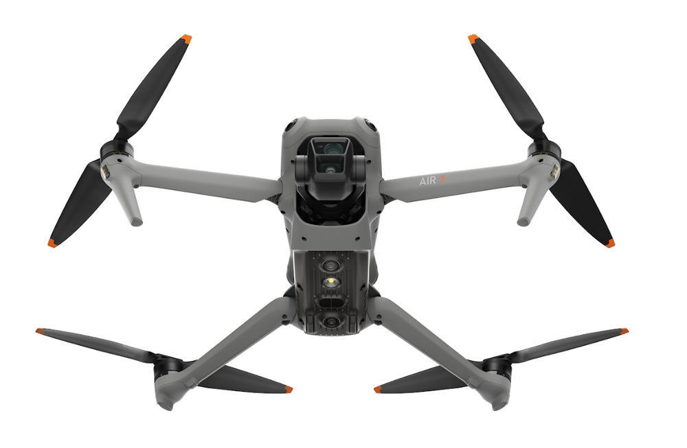 Dron DJI Air 3 (DJI RC-N2) šedý Dron DJI Air 3 (DJI RC-N2) šedý