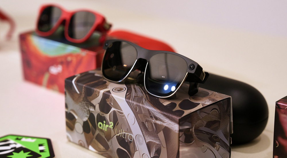 Brýle pro virtuální realitu XREAL Air 2 Ultra AR černé Brýle pro virtuální realitu XREAL Air 2 Ultra AR černé