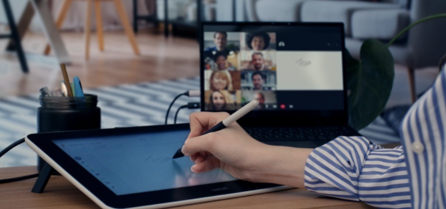 Tablet Wacom One By Medium černý/červený
