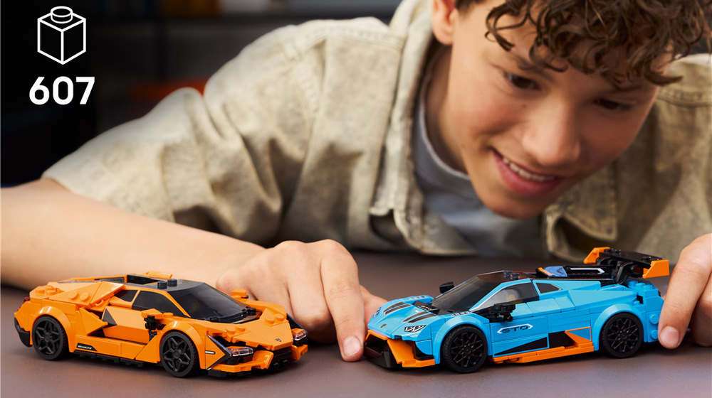 Stavebnice LEGO® Speed Champions 77238 Lamborghini Revuelto a Huracán STO 607 kostek nabízí zajímavé stavění obou supersportů s podporou aplikace LEGO Builder a 3D náhledu.