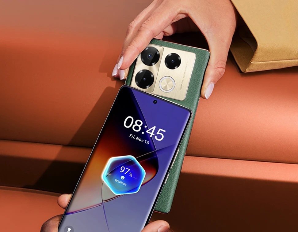 Mobilní telefon Infinix Note 40 Pro+ 5G 12 GB / 256 GB černý
