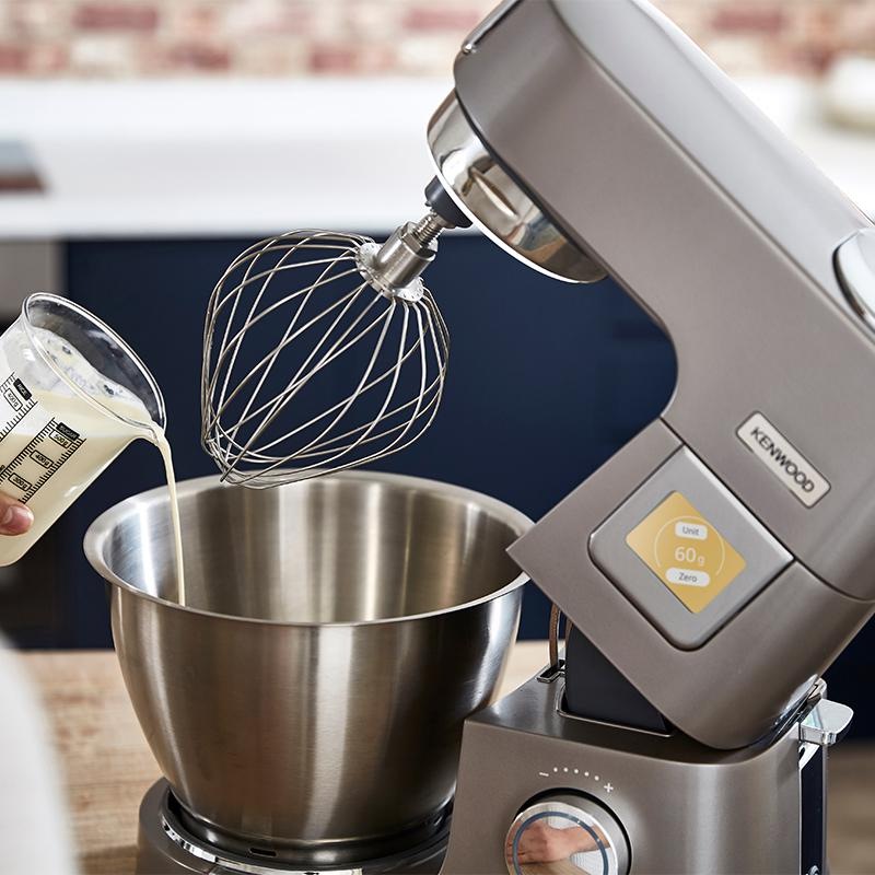 Kuchyňský robot KENWOOD Titanium Chef Patissier XL KWL90.244SI Kuchyňský robot KENWOOD Titanium Chef Patissier XL KWL90.244SI