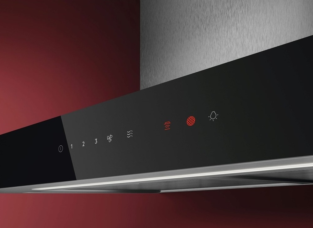 Odsavač par AEG série 6000 GB67D61HL černý Komínový odsavač par AEG GB67D61HL Hob2Hood ovládací panel