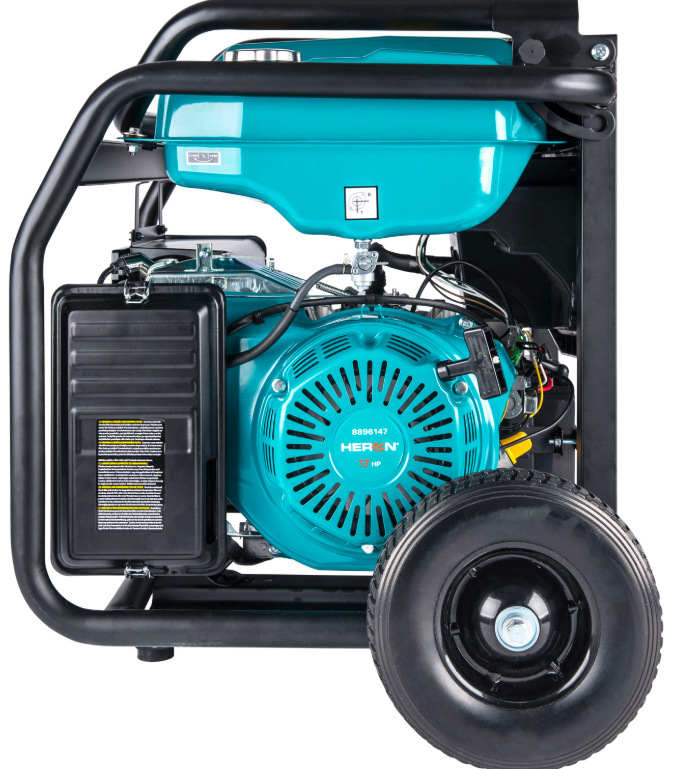 Detail motoru 17 HP a palivové nádrže elektrocentrály HERON 8896147 s transportním kolem