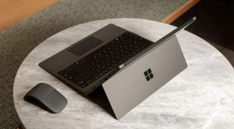Notebook Microsoft Surface Pro 7 stříbrný
