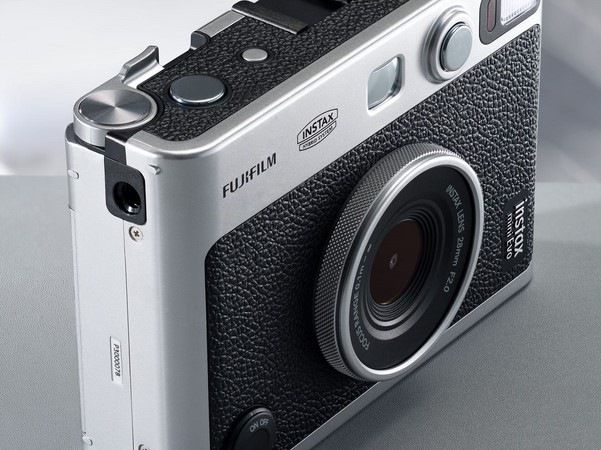 Instantní fotoaparát Fujifilm Instax Mini EVO černý