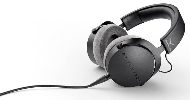 Sluchátka Beyerdynamic DT 700 PRO X černá