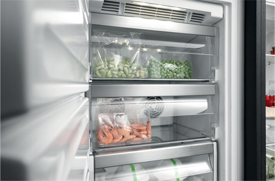 Mraznička Whirlpool WHSD18F083C1 P, šuplíková vestavná, funkce Fast Freeze, otevřená mraznička, hrášek, krevety, ventilace