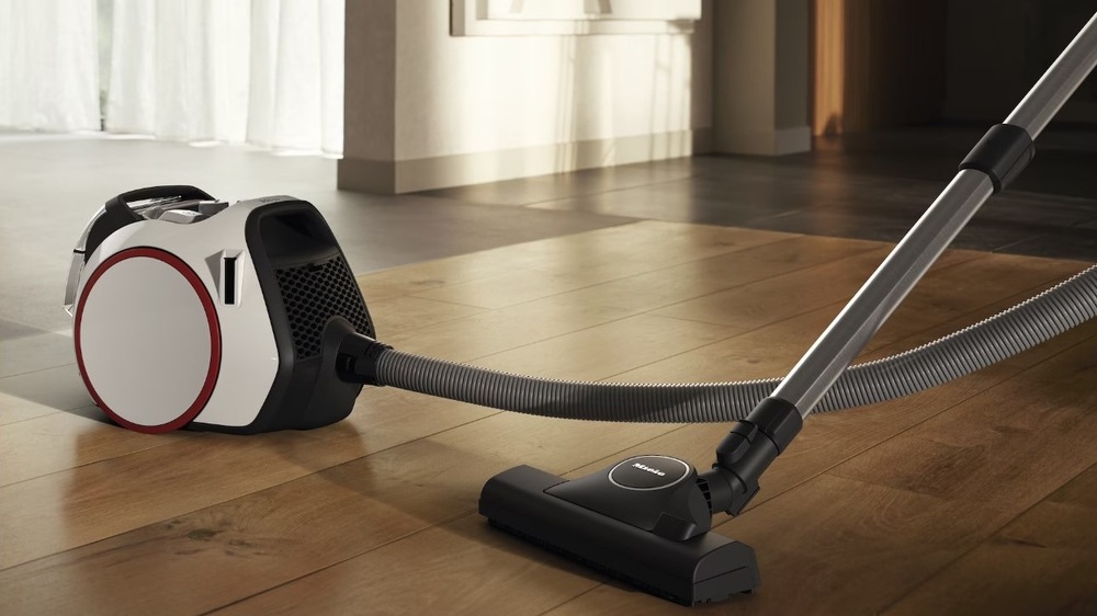 Podlahový vysavač Miele Boost CX1 PowerLine bílý