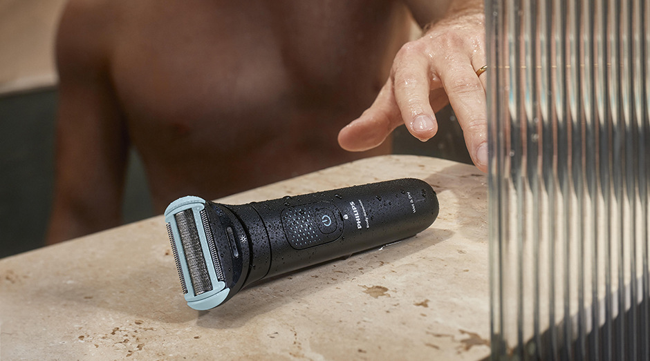 Zastřihovač tělový Philips Series 7000 BG7470/15 černý Voděodolný zastřihovač Philips pro mokré použití
