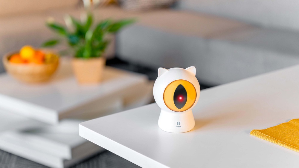 Chytrá hračka Tesla Smart Pet Laser Dot pro kočky bílá Chytrá hračka Tesla Smart Pet Laser Dot pro kočky bílá