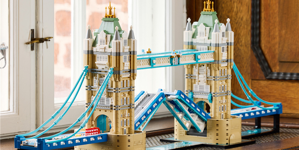 Tower Bridge poslouží jako výrazná dekorace, která připomene Londýn, cestování, historii i osobní vzpomínky.