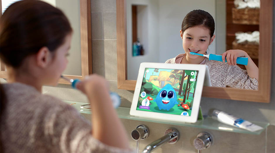 Zubní kartáček Philips Sonicare For Kids HX6322/04 bílý/zelený Philips HX6322/04 Sonicare For Kids