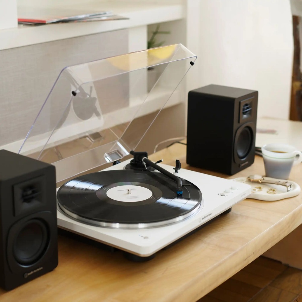 Gramofon Audio-technica AT-LP70XBT bílý Gramofon Audio-technica AT-LP70XBT bílý