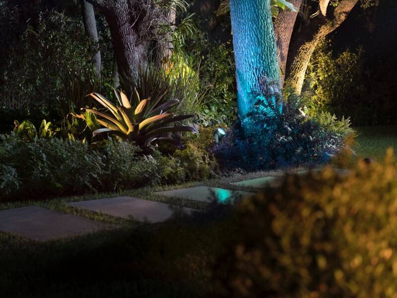 Venkovní svítidlo Philips Hue Lily XL White and Color Ambiance Spot, bez zdroje černé