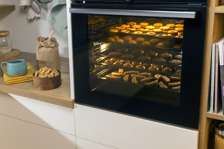 Vestavná trouba Gorenje BO6737E02X, BigSpace