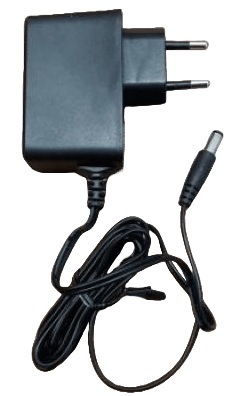 Detail černého napájecího adaptéru pro tyčové vysavače ETA Moneto ETA7449, ETA8449, ETA8453, ETA7453