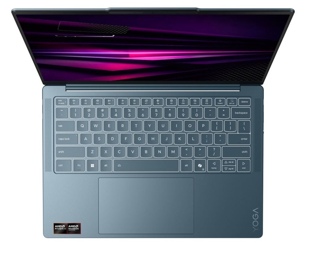 Notebook Lenovo Yoga Slim 7 14AGP11 modrý Proto s notebookem Lenovo Yoga Slim 7 můžete klidně pracovat celý den, aniž byste museli sahat po nabíjecím kabelu.