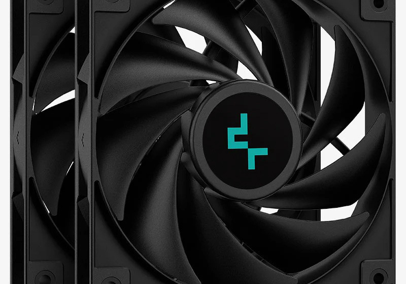 Nápaditý design s hliníkovými žebry vylepšuje plochu pro odvod tepla