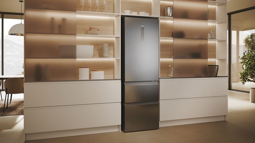 Chladnička s mrazničkou Haier HTW5618CNMG stříbrná Chladnička s mrazničkou Haier HTW5618CNMG stříbrná