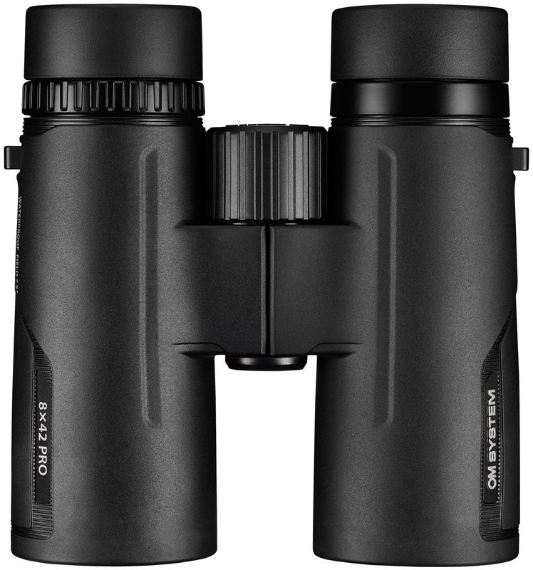 Dalekohled OM SYSTEM 8x42 PRO nabízí špičkový optický výkon a odolnou konstrukci