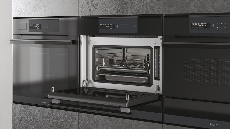 Kompaktní trouba Haier I-Message Steam Compact Series 6 HWO45NM6SXB1 černá