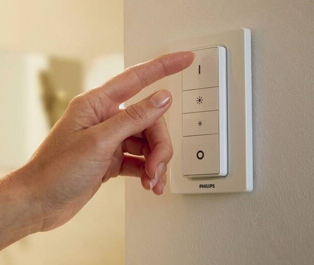 Nástěnné svítidlo Philips Hue Adore White Ambiance nad zrcadlo, 60cm - rozbaleno - 24 měsíců záruka