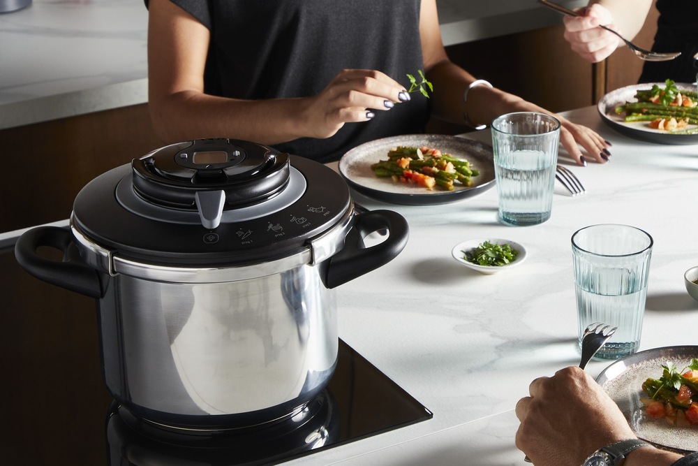 Tlakový hrnec Tefal Clipso+ CHEF P4550731, 6 l nerez