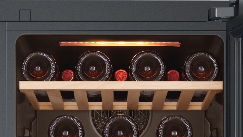 Vinotéka Haier HWS77GDAU1 černá