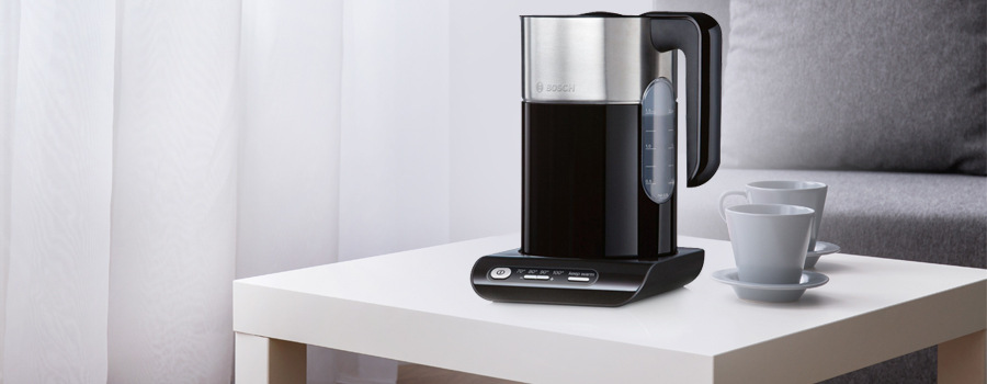Rychlovarná konvice Bosch TWK 8613P černá