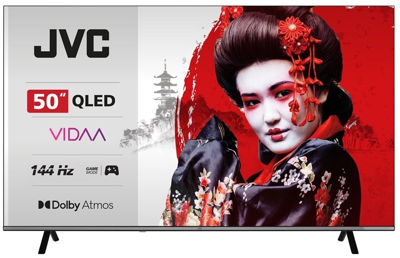 JVC TV LT-50VDQ9435 s QLED, operačním systémem VIDAA, 144 Hz DLG a zvukem Dolby Atmos. Na levé straně obrazovky jsou klíčové parametry a vpravo je zobrazena žena v tradičním japonském kimonu s výrazným make-upem, podtrhující kvalitu obrazu