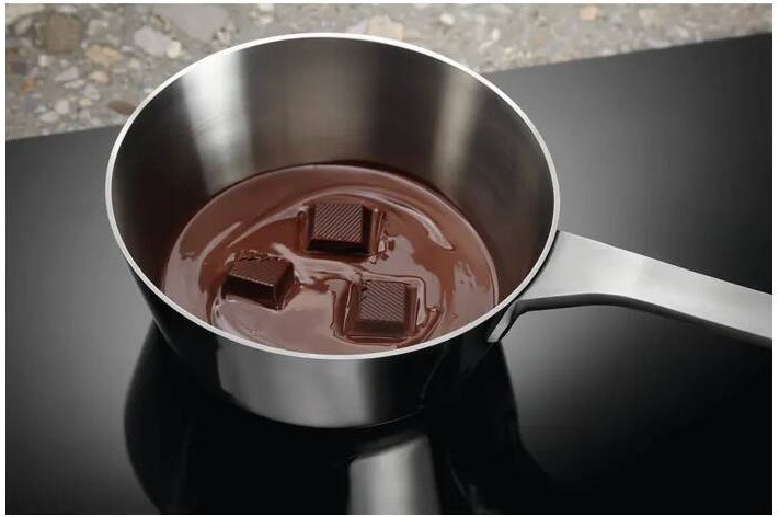 Indukční varná deska Electrolux LIV63431BK černá