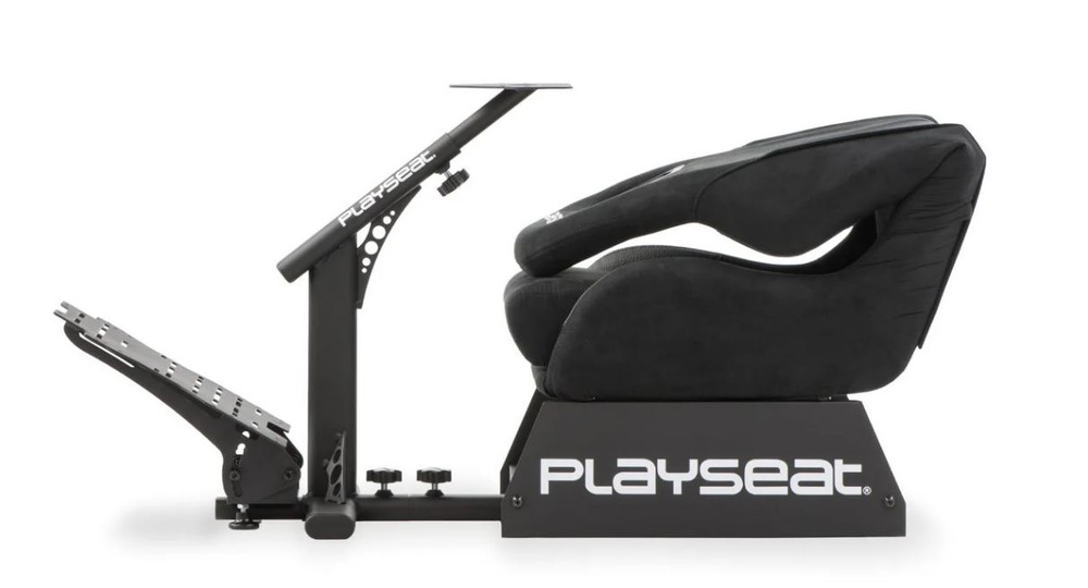 Závodní kokpit Playseat Evolution alcantara černý Černý závodní kokpit ilustruje snadné skladování se sklopným opěradlem.